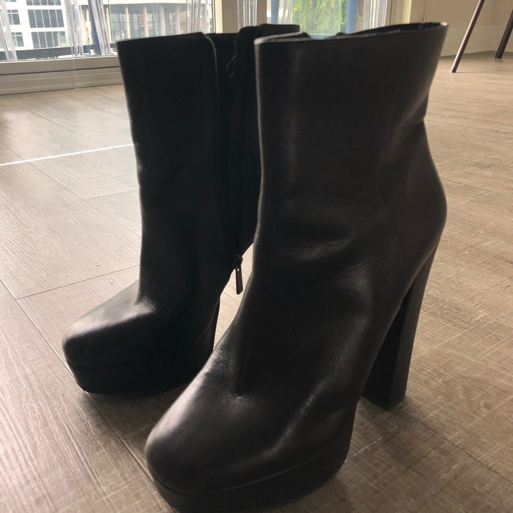 Jessica Simpson platform boots / booties